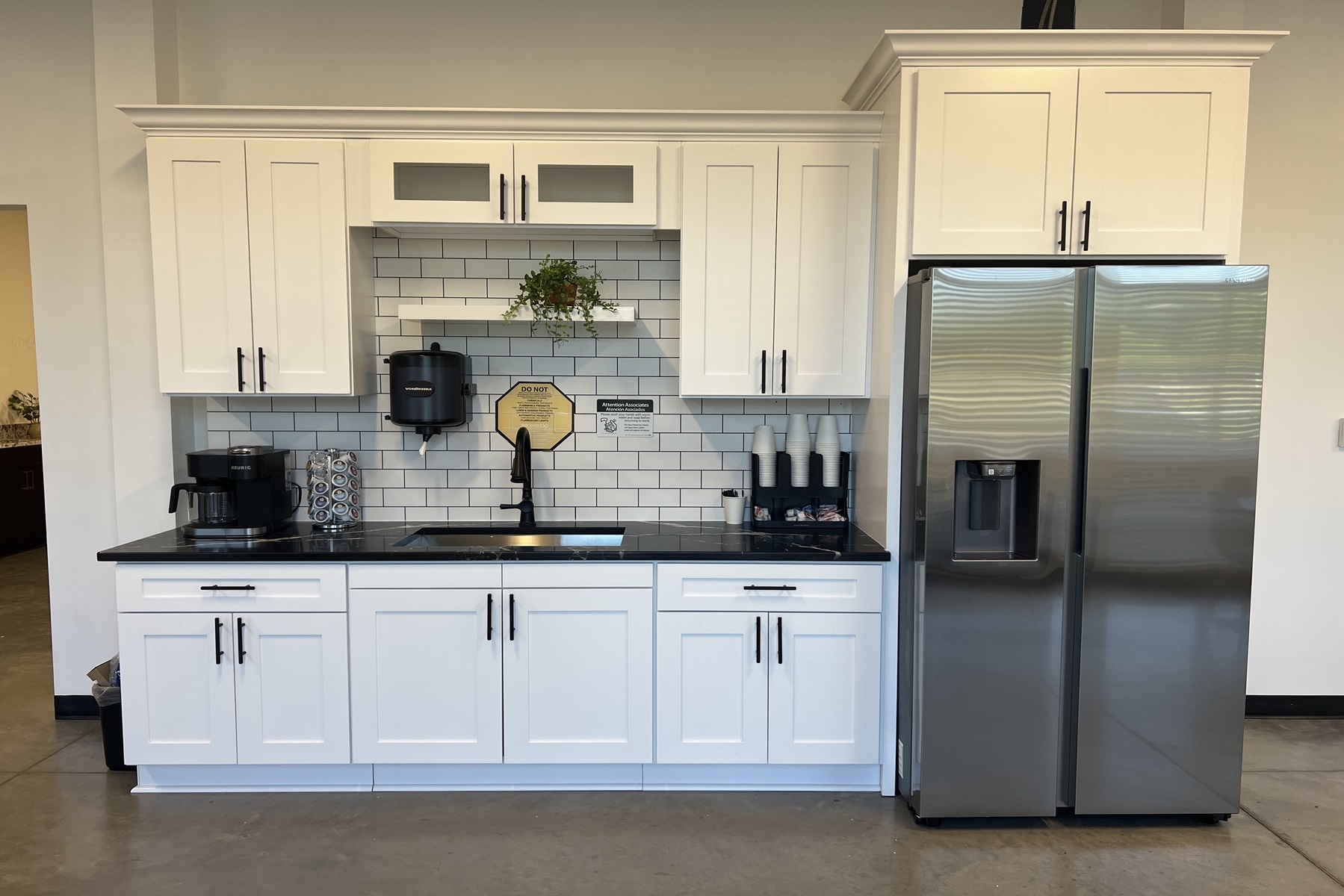 Shaker Builder Grade